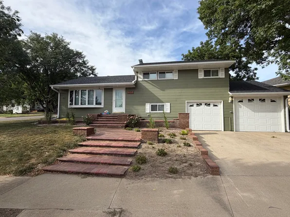 1600 E Cabot St, Pierre, SD 57501