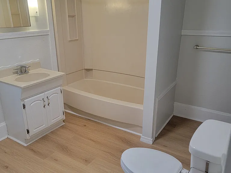 182 Lincoln St #2 — Photo 2