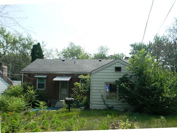 2nd image of 819 Colebrook Dr