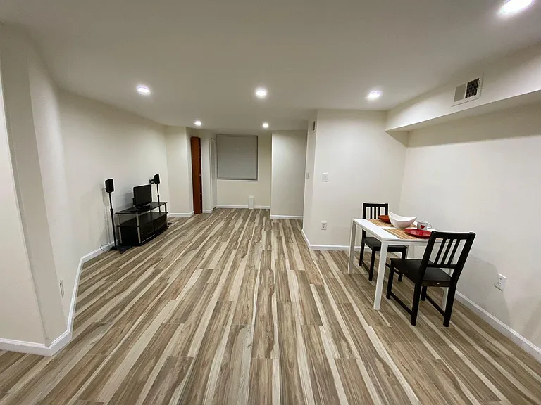 Open concept living room/dinning room/kitchen