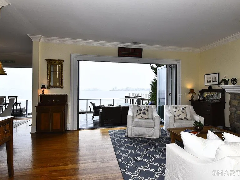 50 Shorefront Park — Photo 14