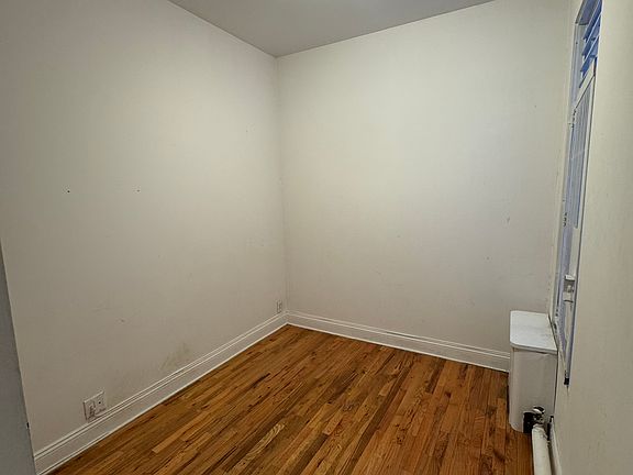 4th image of 210 W 94th St APT 2D