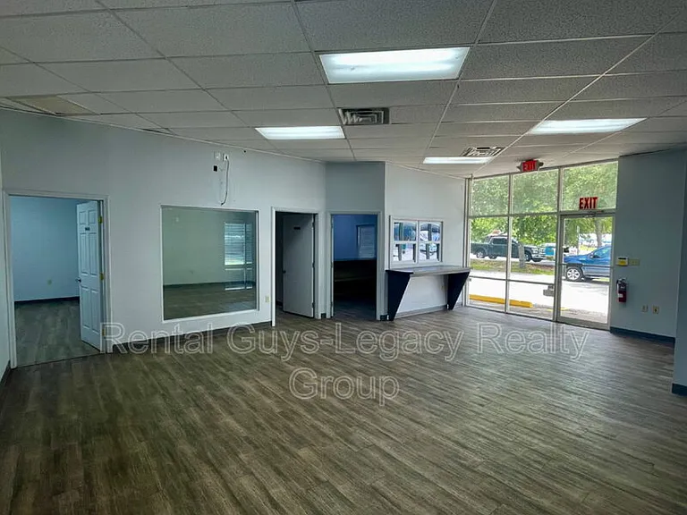 6365 Philips Hwy — Photo 6