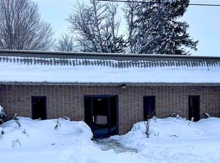 209 W Railroad St, Mount Union, IA 52644