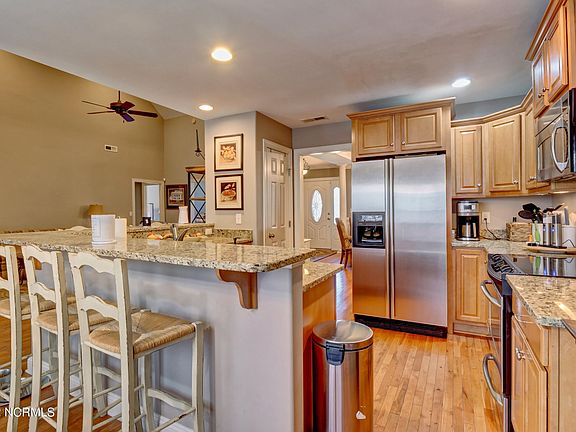 2nd image of 5736 Wisteria Ln