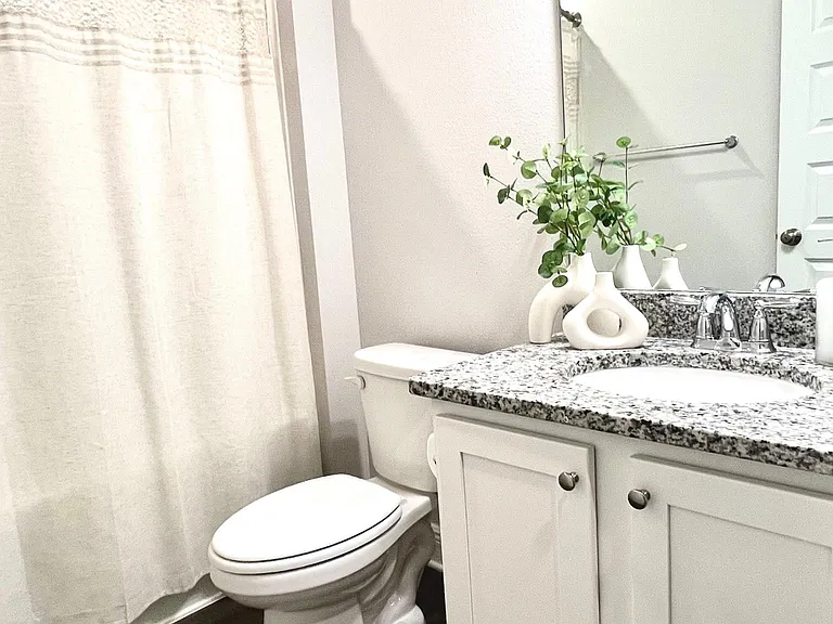 504 Cove Villa St — Photo 11
