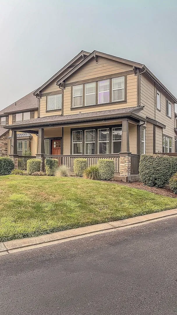 North Plains 4 Bedroom 2.5 Bath Home Available !! — Photo 1