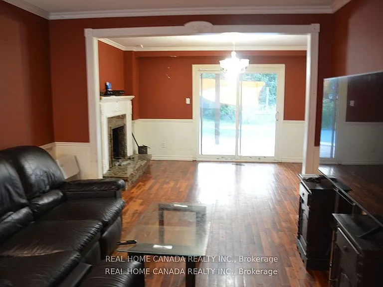 38 Chopin Cres #MASTER — Photo 2
