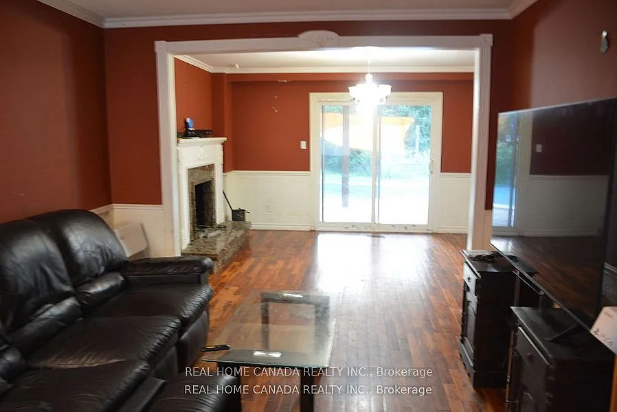 Building Photo - 38 Chopin Cres #MASTER