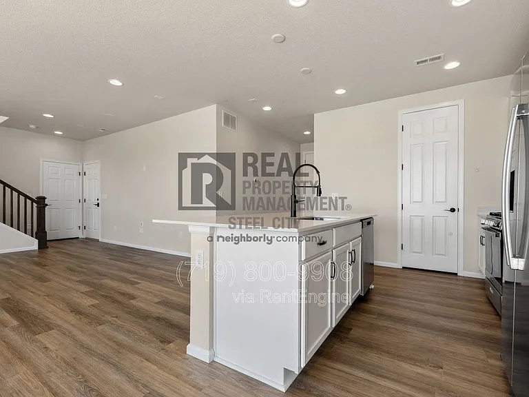 1941 Manassa St — Photo 9