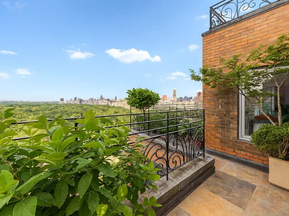 120 Central Park South image 14 of 15