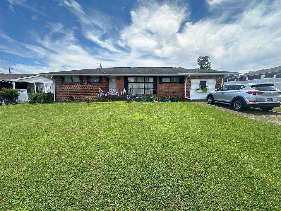 1st image of 1124 Collins Cir