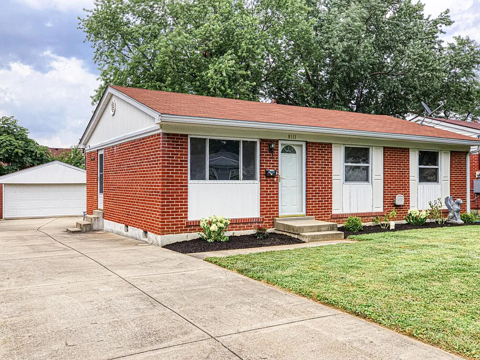 8111 Edsel Ln