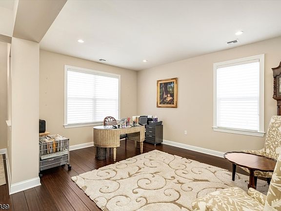 5th image of 43 Kline Rd