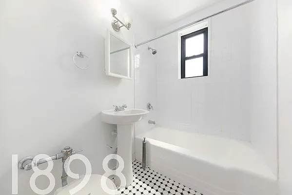 Rented by A&E Real Estate Management | media 4