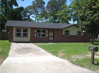 4806 Seminole Dr, Pascagoula, MS 39581