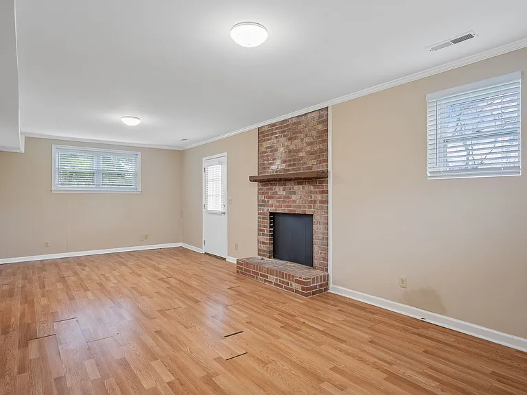 3076 Speicher Cir — Photo 24