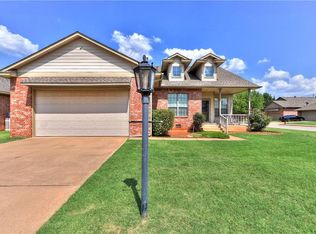 9400 Barnhill Cir, Oklahoma City, OK 73162