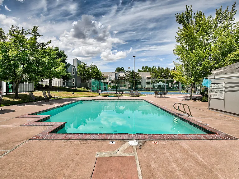 The Lodge at McCarran Ranch Apartment Homes — Photo 28