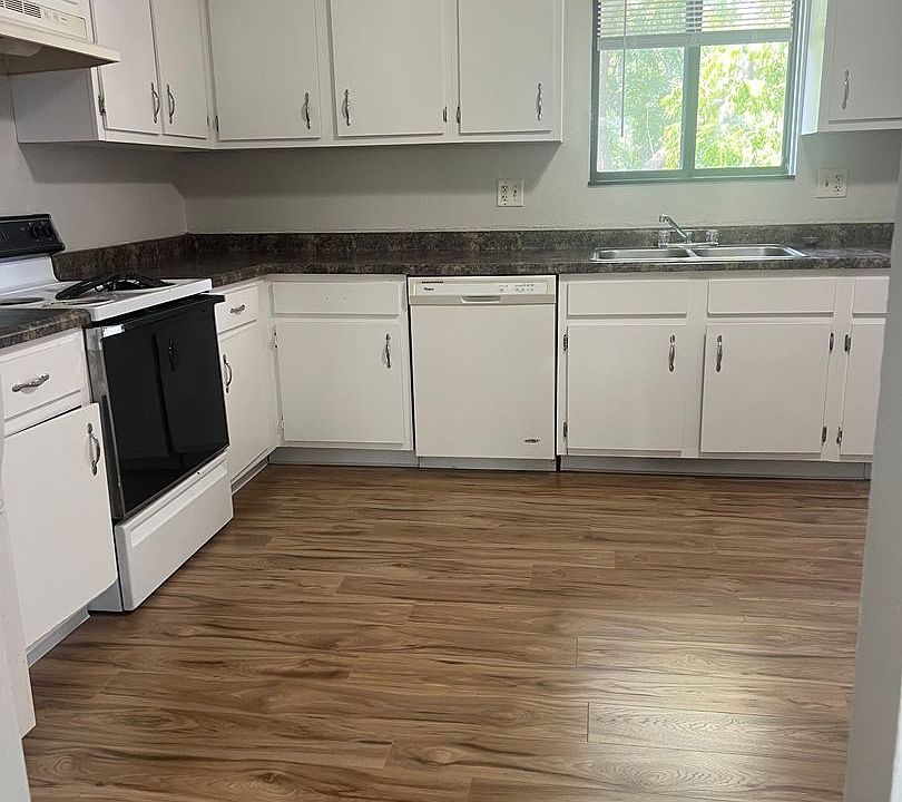 1st image of 3300-3312 Oakland Rd NE #3312-12