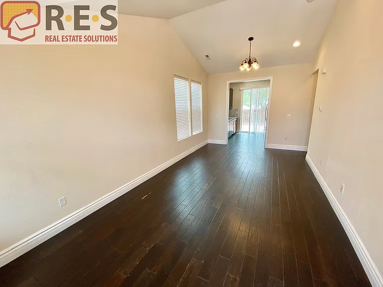 948 S Utica St — Photo 6