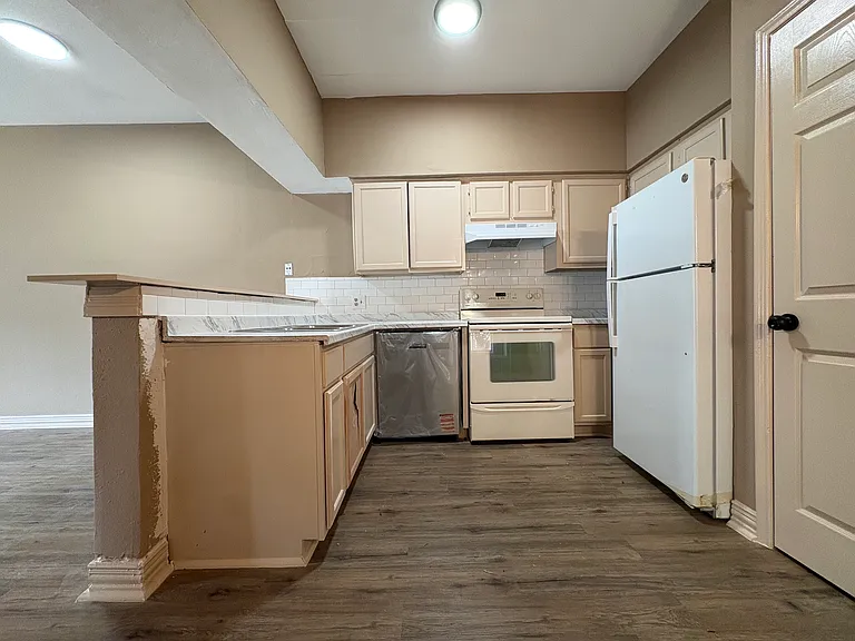 12380 Sandpiper Dr #302 — Photo 3