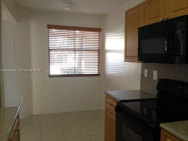 4860 NW 97th Pl #276 — Photo 12