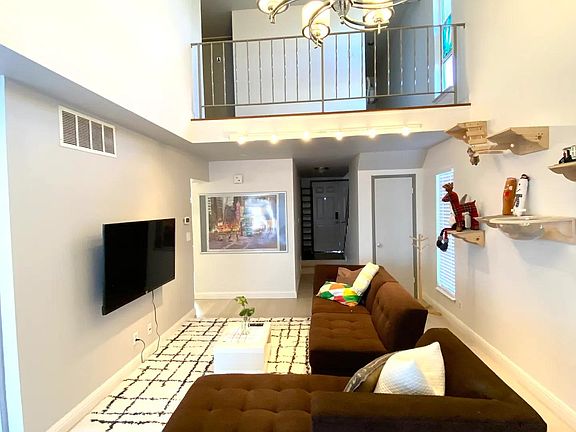 3rd image of 2484 Williams Ct