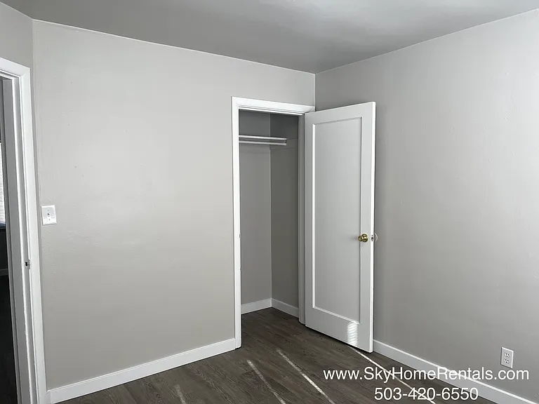 822 14th St NE — Photo 10
