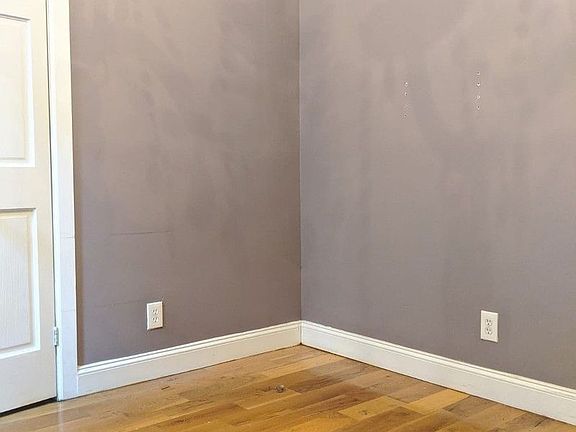3rd image of 113 Henry St APT 11
