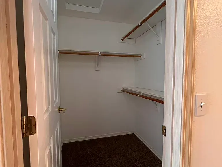 1160 Monroe Ave NE #D4 — Photo 14