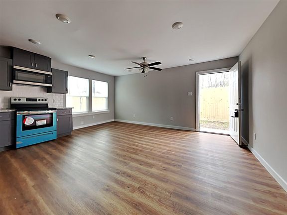 2nd image of 8639 Sunderland Rd