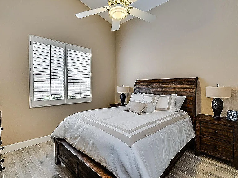 guest bedroom-1