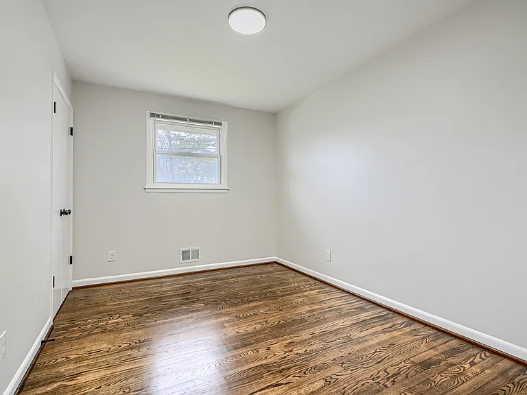5845 Westwood Ave — Photo 15