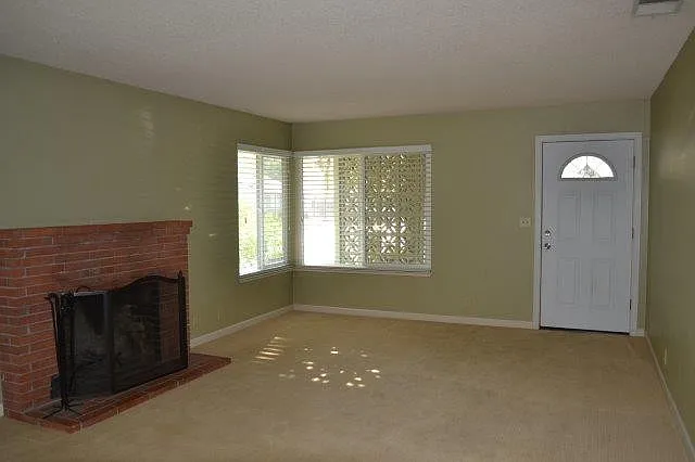 537 Scripps Dr — Photo 12