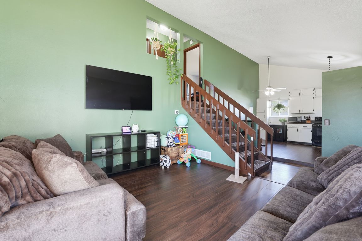 next background image