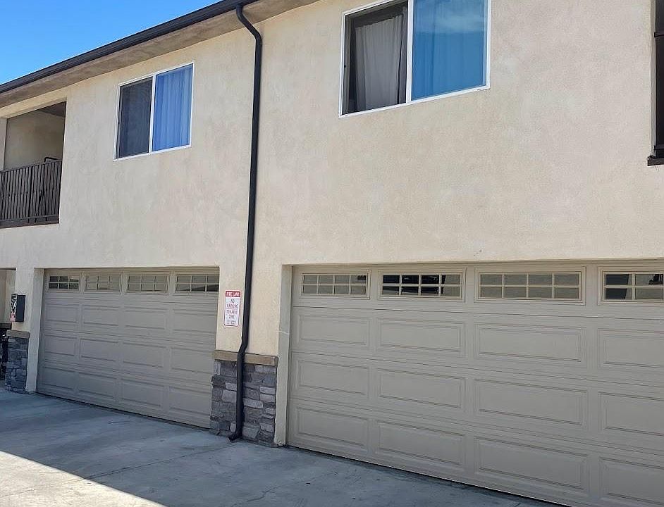 2nd image of 4854 E Live Oak St #1