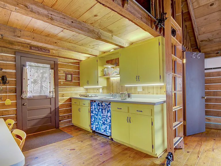 562 Madison St #1539 — Photo 57