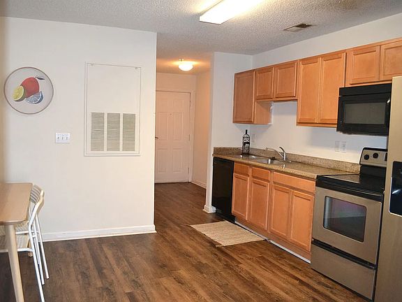 4th image of 3000 S Adams St #514
