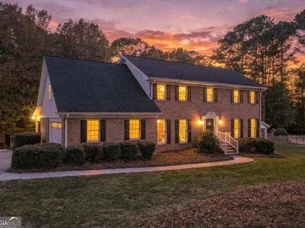 4102 Glen Meadow Dr, Peachtree Corners, GA 30092