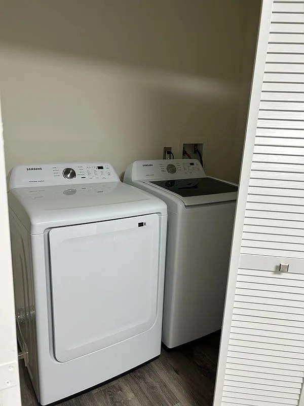 2 bed, 2.0 bath, 1233 sqft, $1,850 — Photo 3