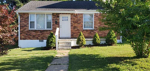 1011 W Grove Ave Photo 1