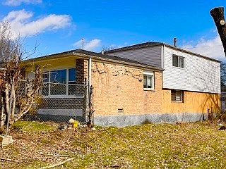 2nd image of 6909 S Ada St