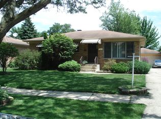 1307 S Robert Dr, Mount Prospect, IL