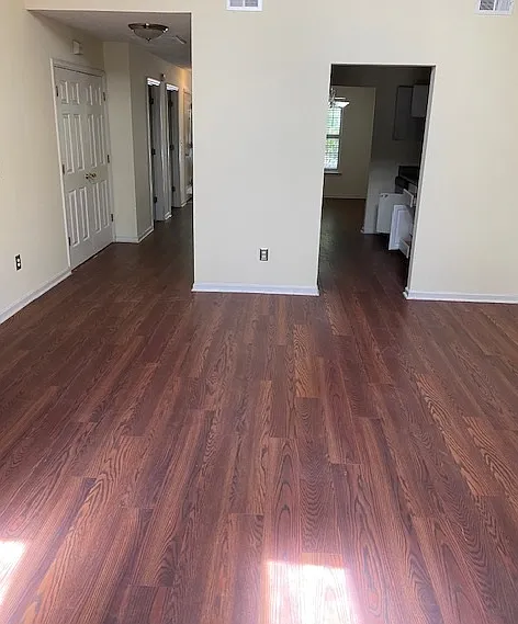 1490 Amanda Park Ln — Photo 2