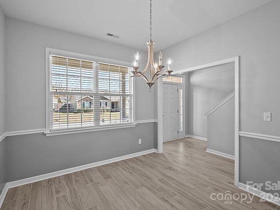 4th image of 167 New River Dr