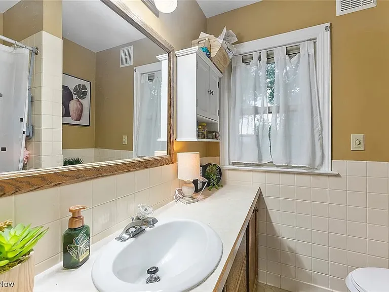 151 Park Ave — Photo 11