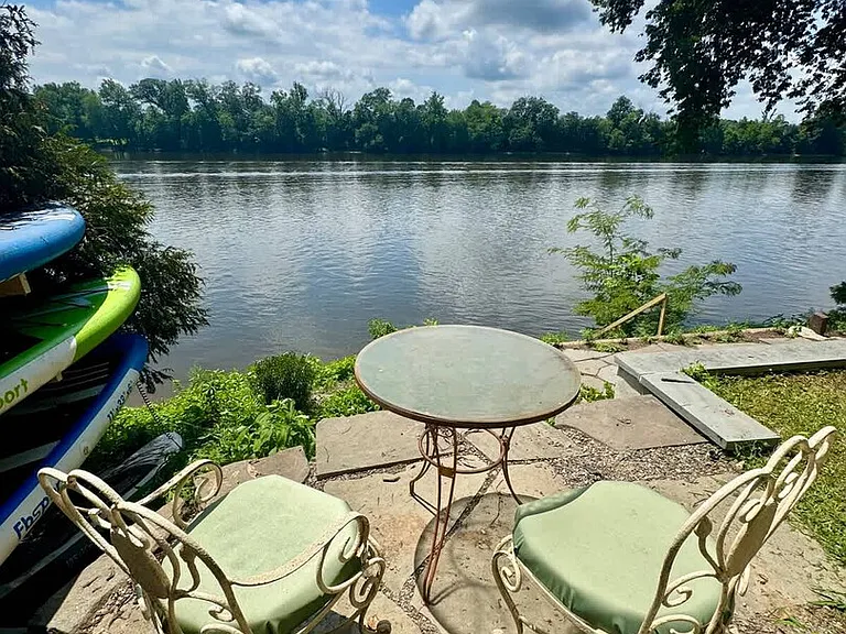 River Dr — Photo 83
