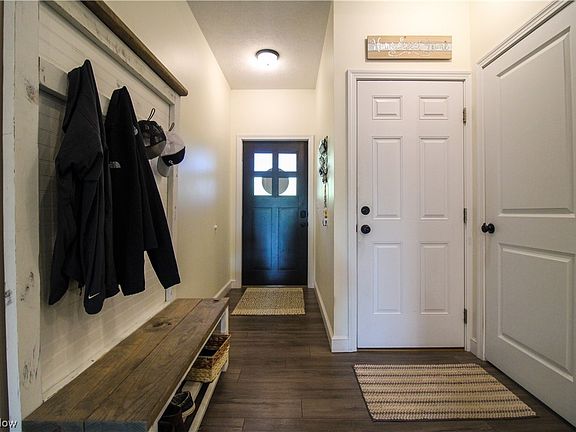 4th image of 212 McGhee Dr