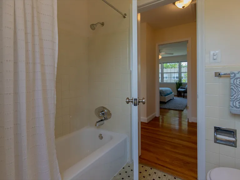 Chase Manor — Photo 12